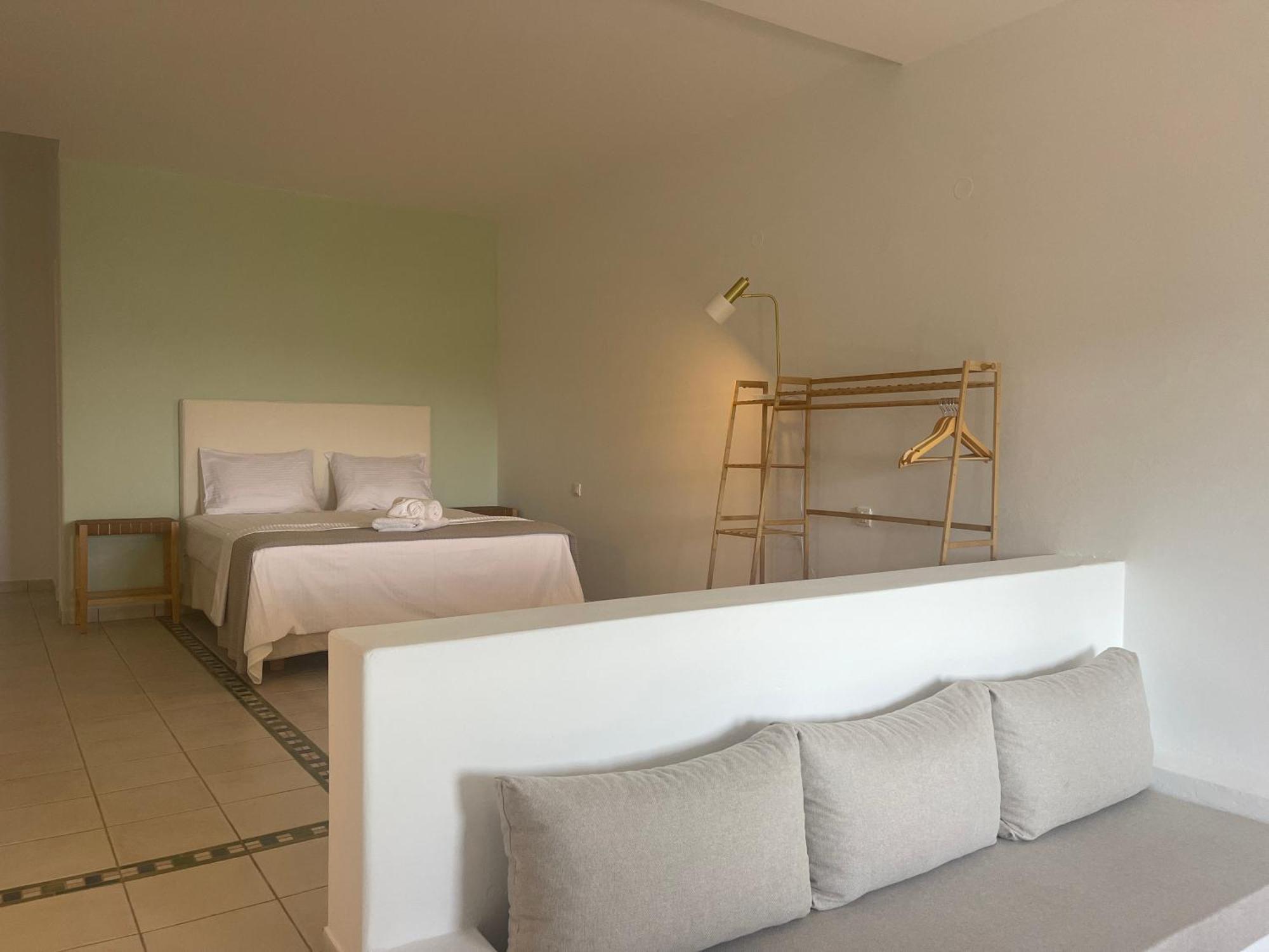 Lipsi Blue Hotel ภายนอก รูปภาพ