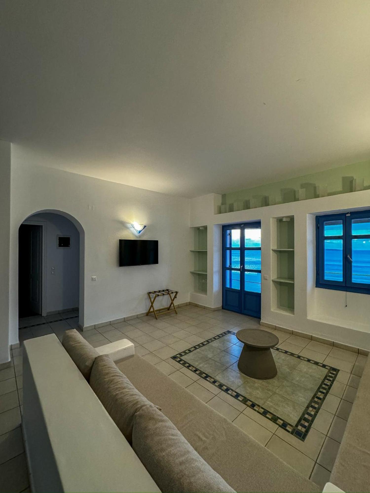 Lipsi Blue Hotel ภายนอก รูปภาพ