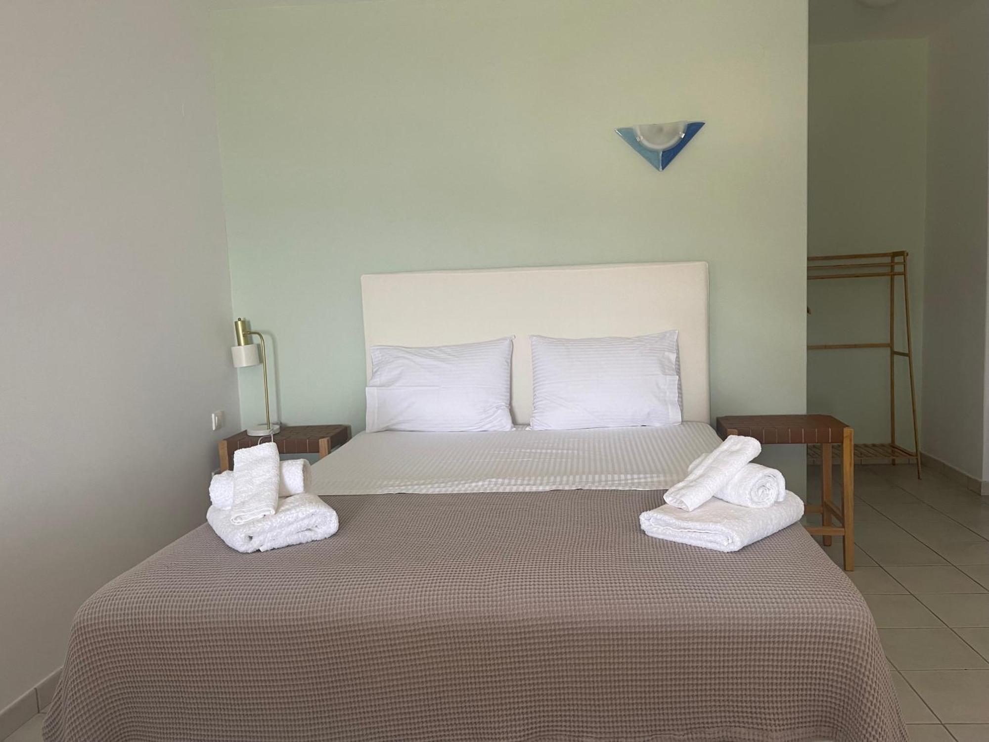 Lipsi Blue Hotel ภายนอก รูปภาพ