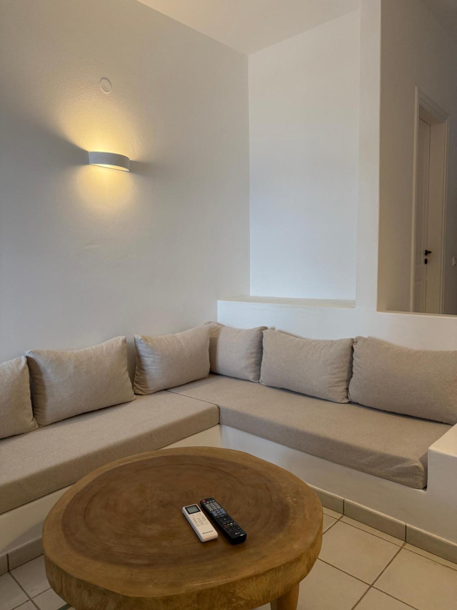 Lipsi Blue Hotel ภายนอก รูปภาพ